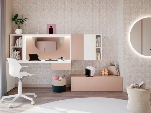 Moderna postazione trucco con specchio rotondo illuminato, scrivania bianca e rosa, sedia, cestini e decorazioni. Idee per un angolo beauty.