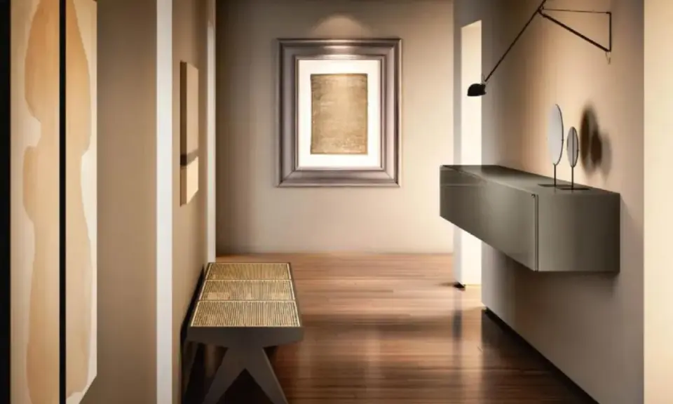 Corridoio d'ingresso moderno con panca in bambù, quadro d'autore e mensola sospesa. Idee corridoio ingresso eleganti e funzionali.