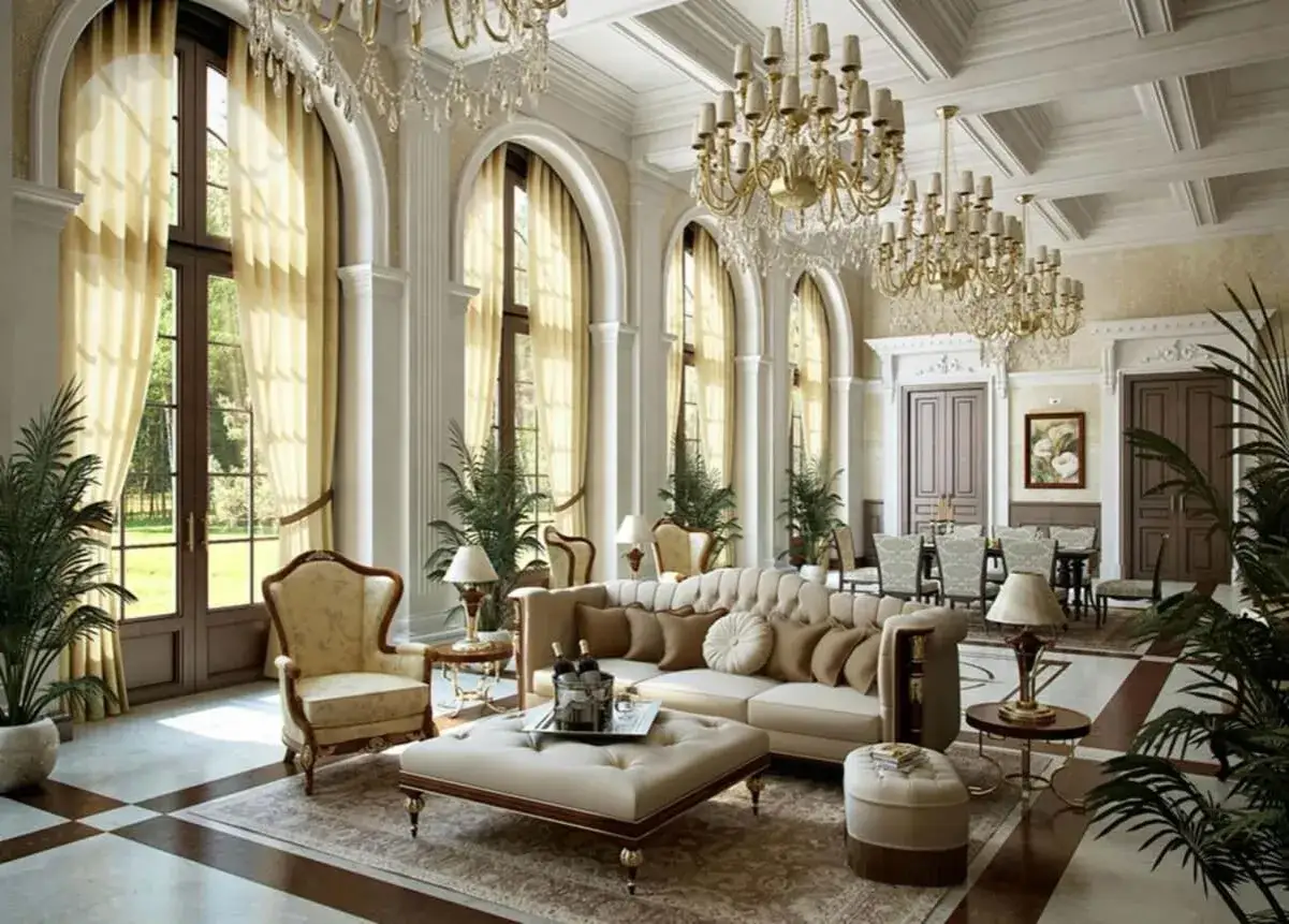 Un lussuoso salotto classico elegante con divani imbottiti, lampadari di cristallo e grandi finestre ad arco che si affacciano su un giardino.