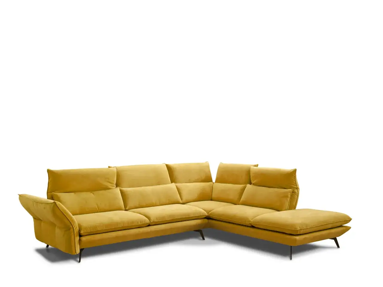 Divano angolare giallo ocra, un'esplosione di comfort che dona adrenalina al tuo salotto.